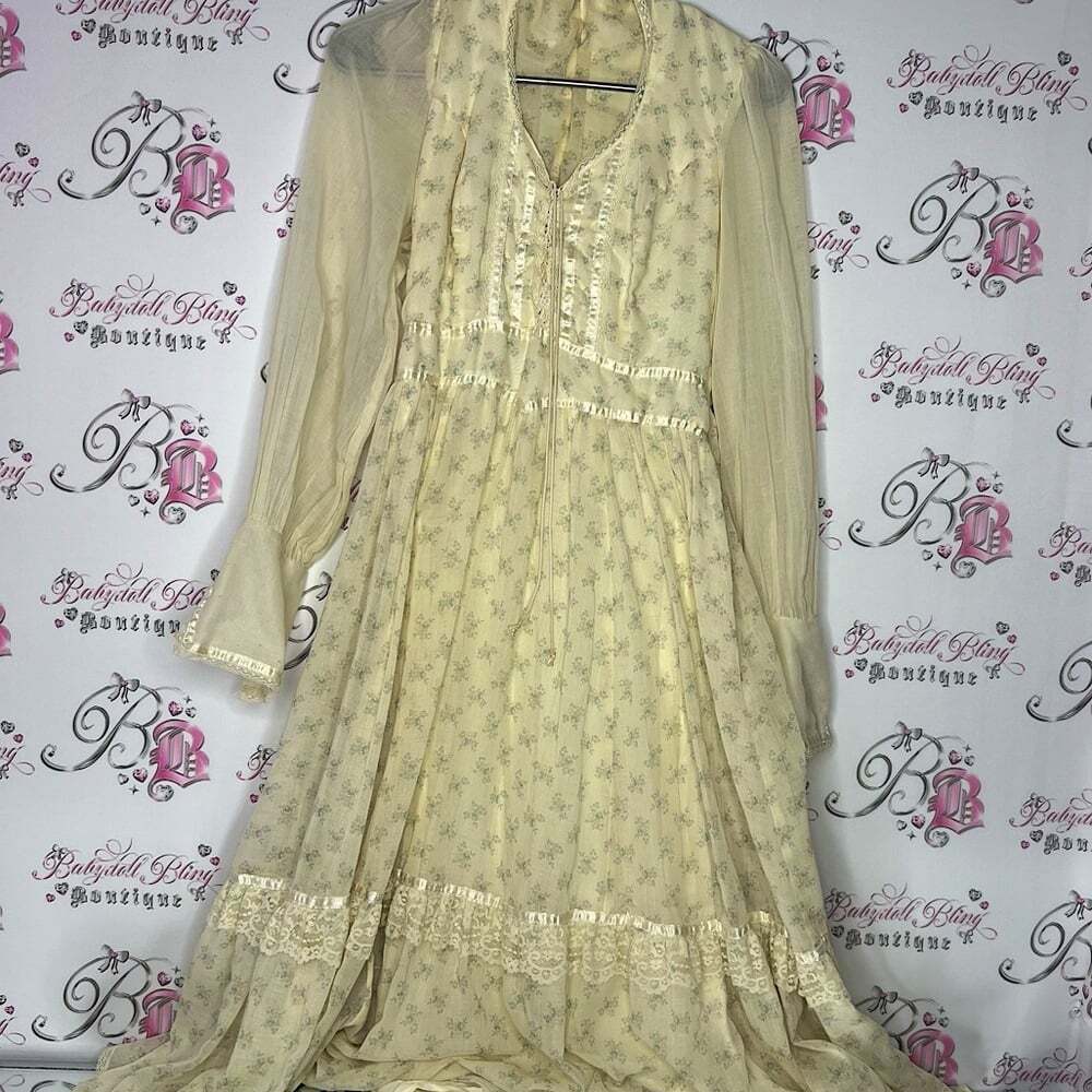 GUNNE SAX Victorian dress floral vintage old school long lace ruffle frilly